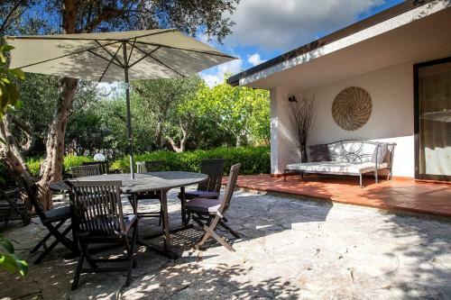 La Villa Apartments