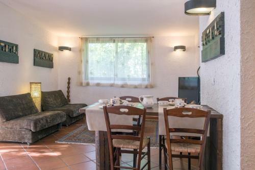 La Villa Apartments