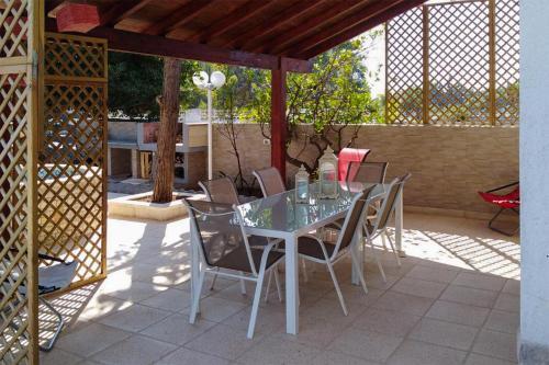 Villa With Pool In Torre Dell'orso M133
