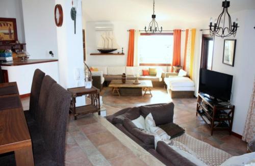 Torre Delle Stelle Villa Sleeps 9 Pool Air Con Wifi