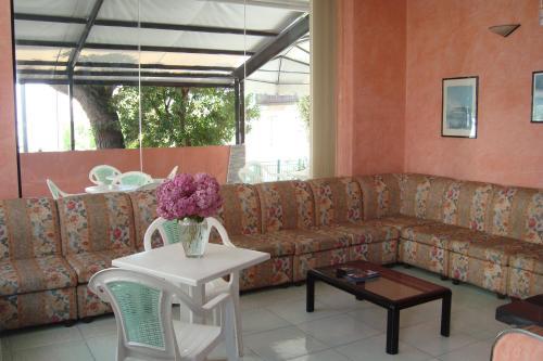 Hostal Nausicaa Hotel B&B