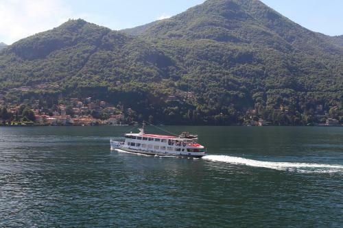 Tremezzo Apartment Sleeps 4 T569801