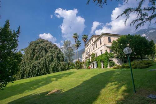 Tremezzo Apartment Sleeps 4 T569801