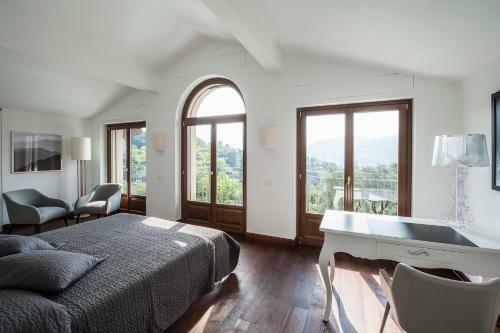 Tremezzo Villa Sleeps 10 Pool Air Con