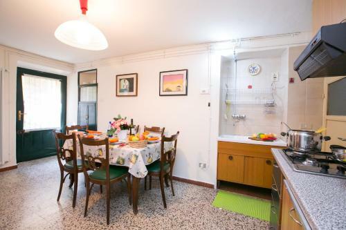 Tremezzo Apartment Sleeps 6