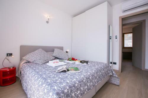 Tremezzo Villa Sleeps 6 Pool Air Con