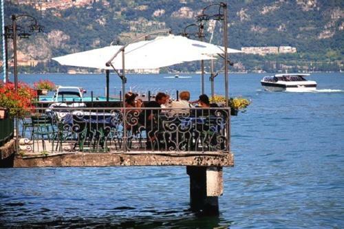 Tremezzo Villa Sleeps 6 Pool Air Con