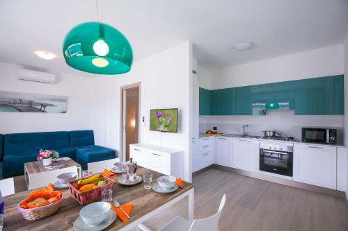 Tremezzo Villa Sleeps 6 Pool Air Con