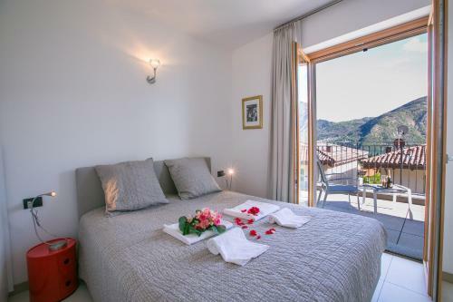Tremezzo Villa Sleeps 12 Pool Air Con