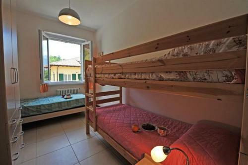 Tremezzo Villa Sleeps 8 Pool Air Con
