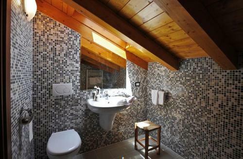 Tremezzo Villa Sleeps 8 Pool Air Con