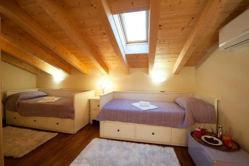 Tremezzo Apartment Sleeps 6 Pool Air Con