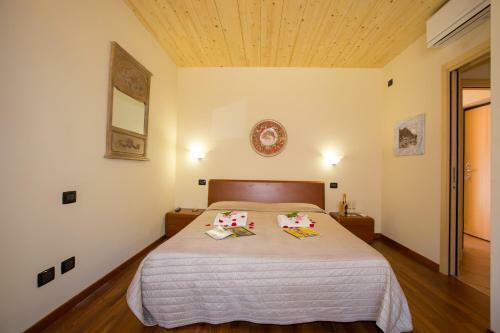 Tremezzo Apartment Sleeps 6 Pool Air Con