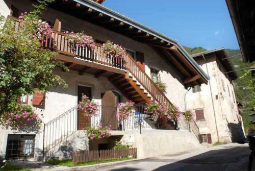 Two-bedroom Apartment In Concei/ledrosee 22659