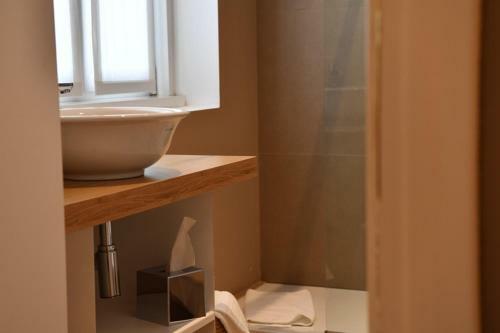 Bed & Breakfast Lainez Rooms & Suites