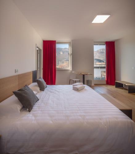 Hostal La Villa - Luxury Guest House
