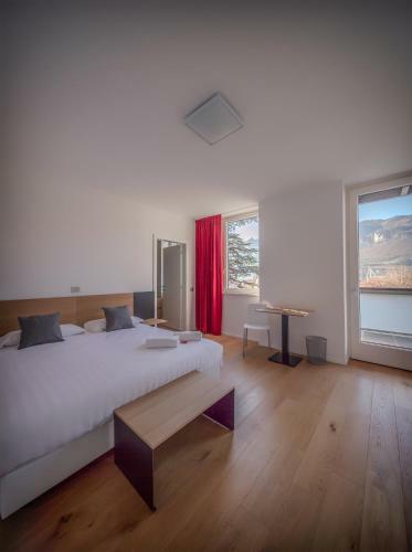 Hostal La Villa - Luxury Guest House