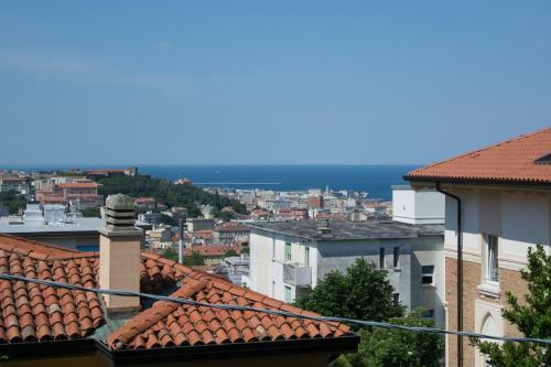 Trieste Buonarroti Seaview Apartment