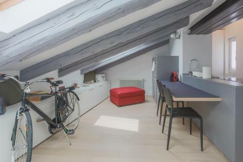 Apartamento Triestevillas Sangiusto Wall, Attic For 4 Guests, Ac, Central Position