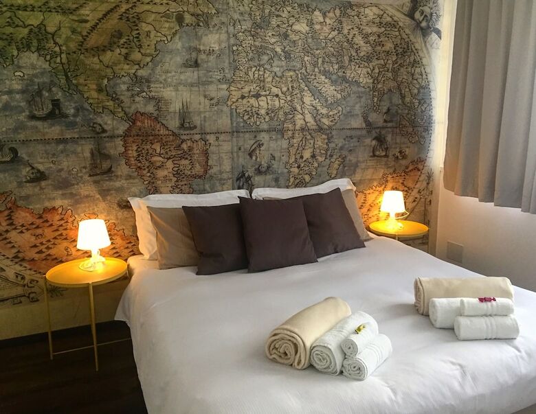 Francis B&B Superior
