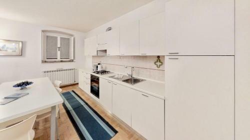 Apartamento Triestevillas Imbriani, Hyper Central Duplex, Rooftop View, 4+2 Guests