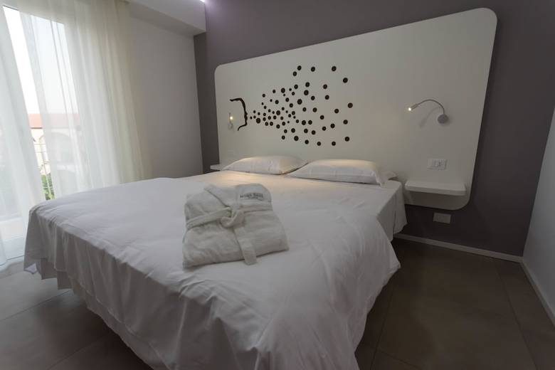 Bed & Breakfast Aether Suites Tropea