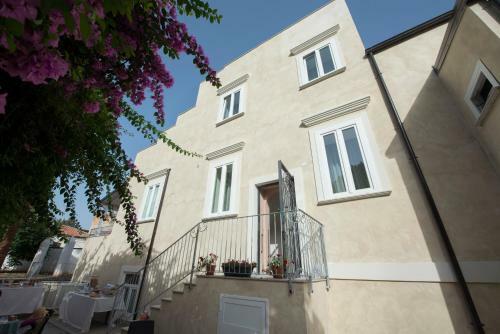 Hostal Villa Adua
