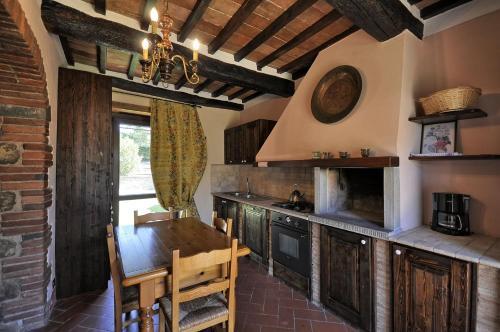 Vernazzano Basso Apartment Sleeps 6