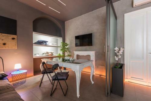 Into Apartments - Somis
