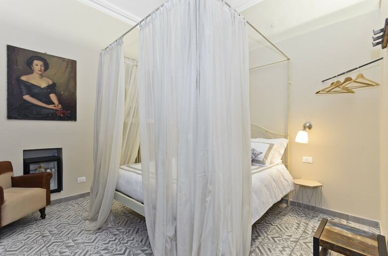 B&B Tohouse Deluxe