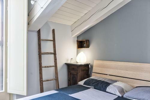 Apartamento Savoia Wooden Duplex Apt