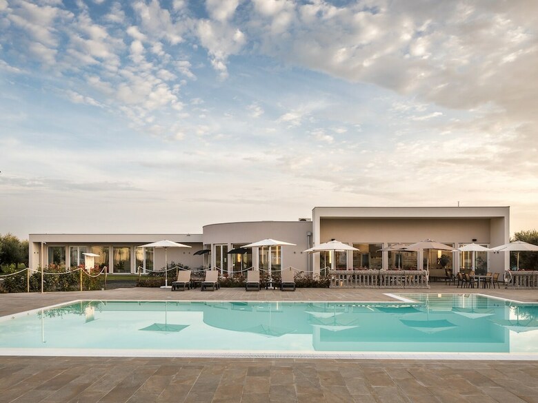 Hotel Vada Village