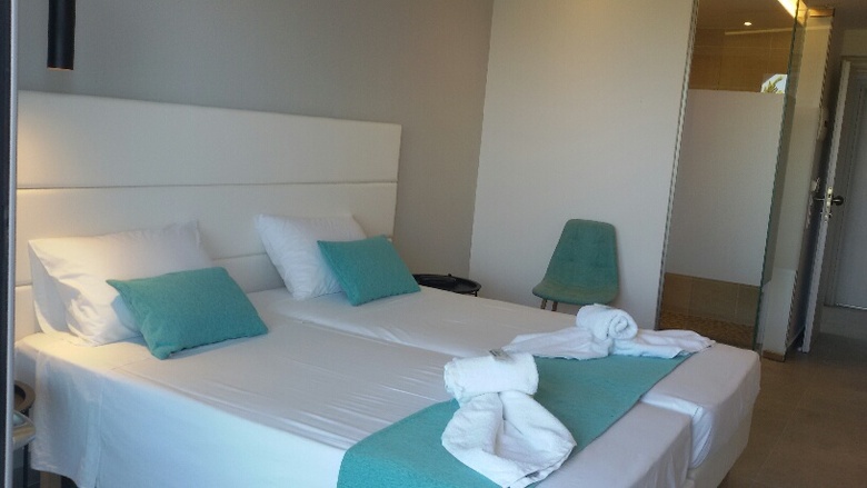 Hotel Happy Days