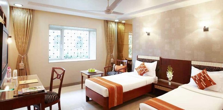 Hotel Suba Palace