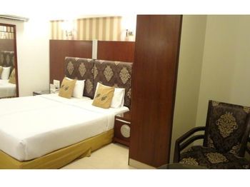 Hotel Suba Palace
