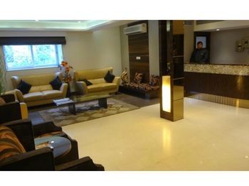 Hotel Suba Palace