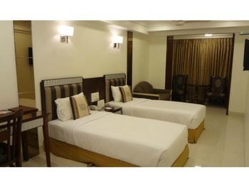 Hotel Suba Palace