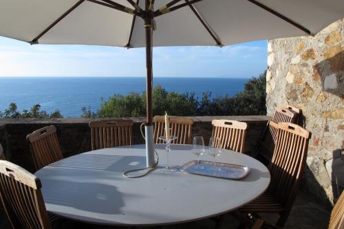 Orbetello Villa Sleeps 10 Wifi