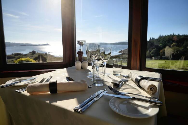Loch Melfort Hotel(.)