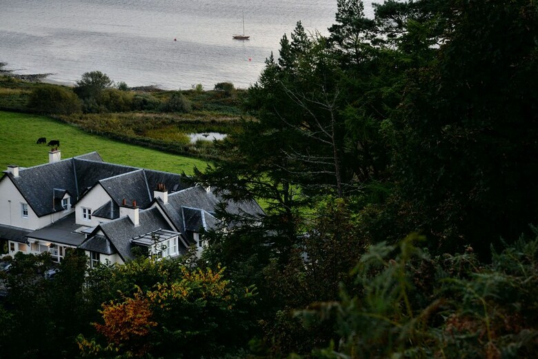Loch Melfort Hotel(.)