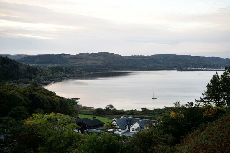 Loch Melfort Hotel(.)