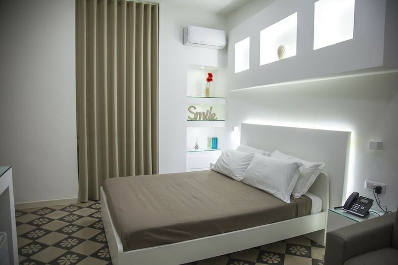 Bed & Breakfast Villa Adelaide Suite & Room