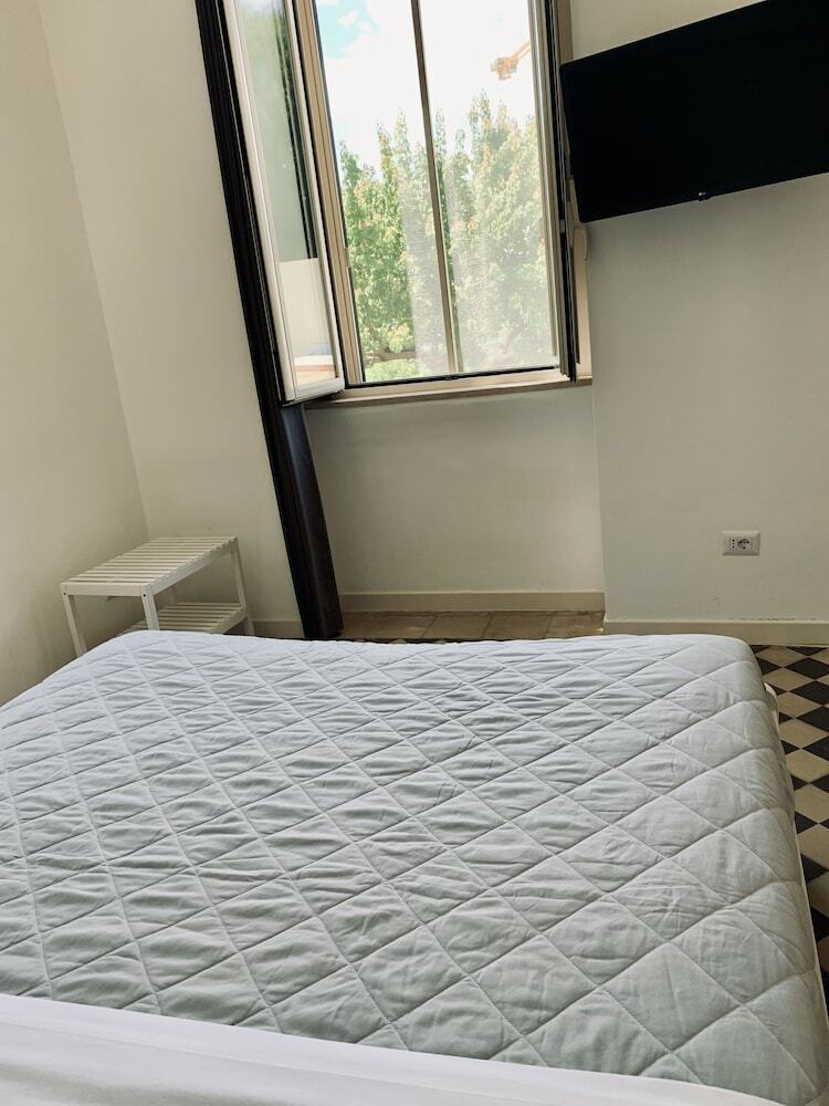 Bed & Breakfast Villa Adelaide Suite & Room