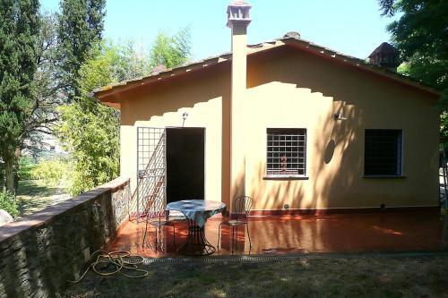Serravalle Pistoiese Villa Sleeps 3 Pool