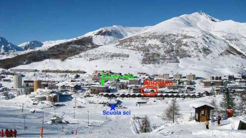 Apartamento Alloggio A Sestriere Fronte Piste