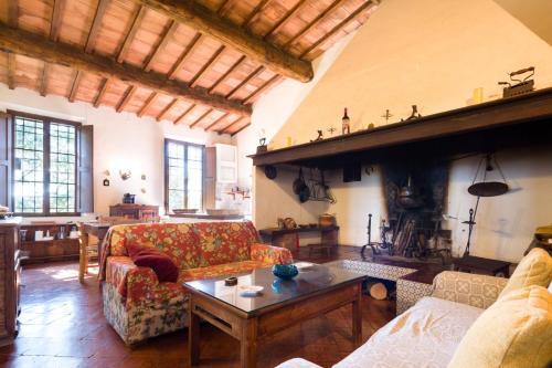 Siena Villa Sleeps 12 Pool Air Con Wifi