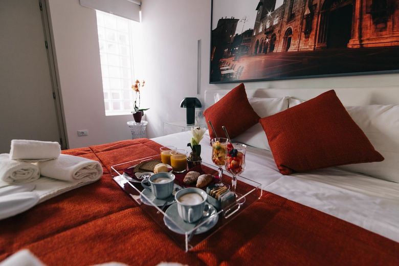Avenue Hotel
