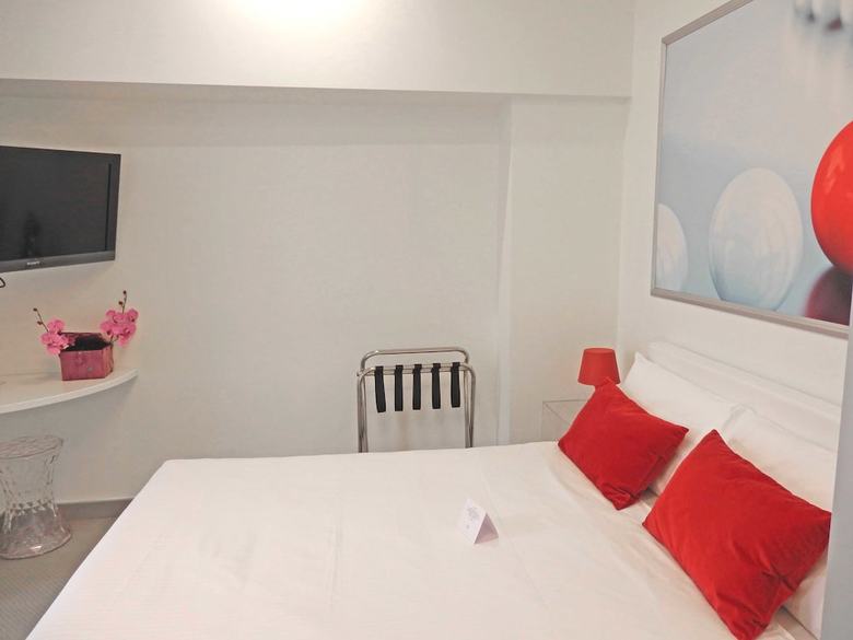 Avenue Hotel