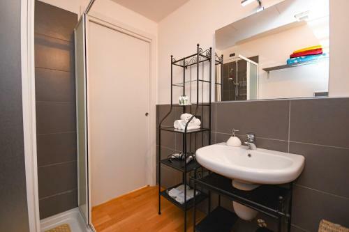 La Castellana Lake View Apartment