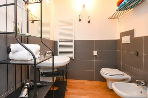 La Castellana Lake View Apartment